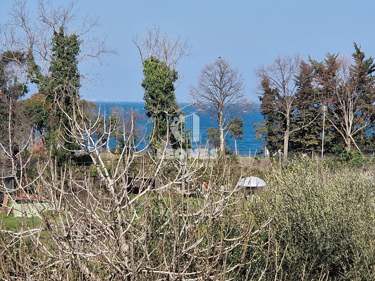 Apartma s pogledom na morje 300m od morja in plaže v bližini Umaga - Bašanija