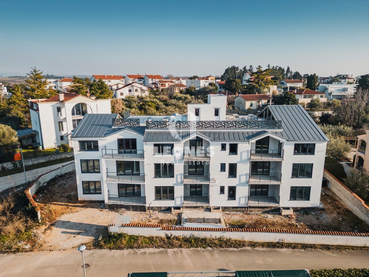 Apartma s pogledom na morje 300m od morja in plaže v bližini Umaga - Bašanija