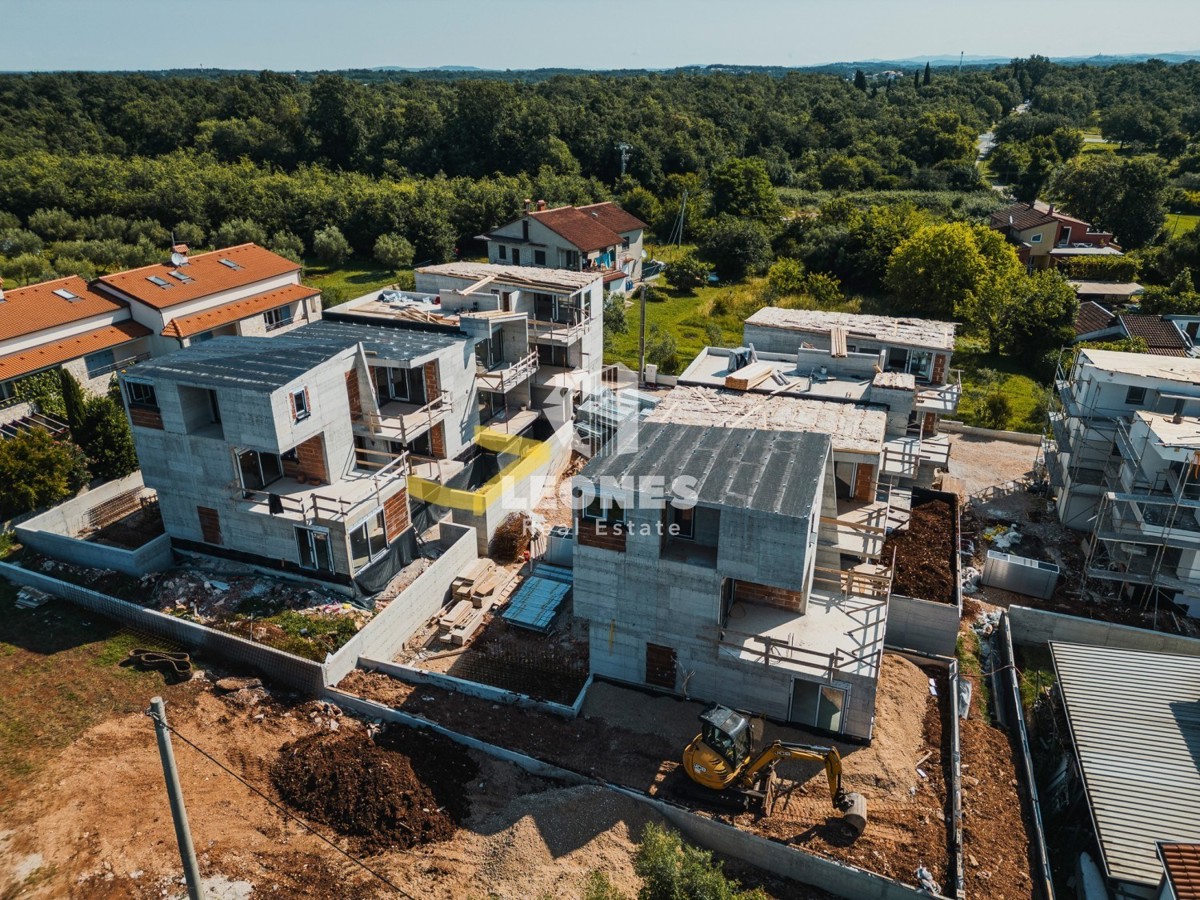 Kvalitetno stanovanje v novi stavbi v prvem nadstropju, le 300 metrov od morja v Lovrečici