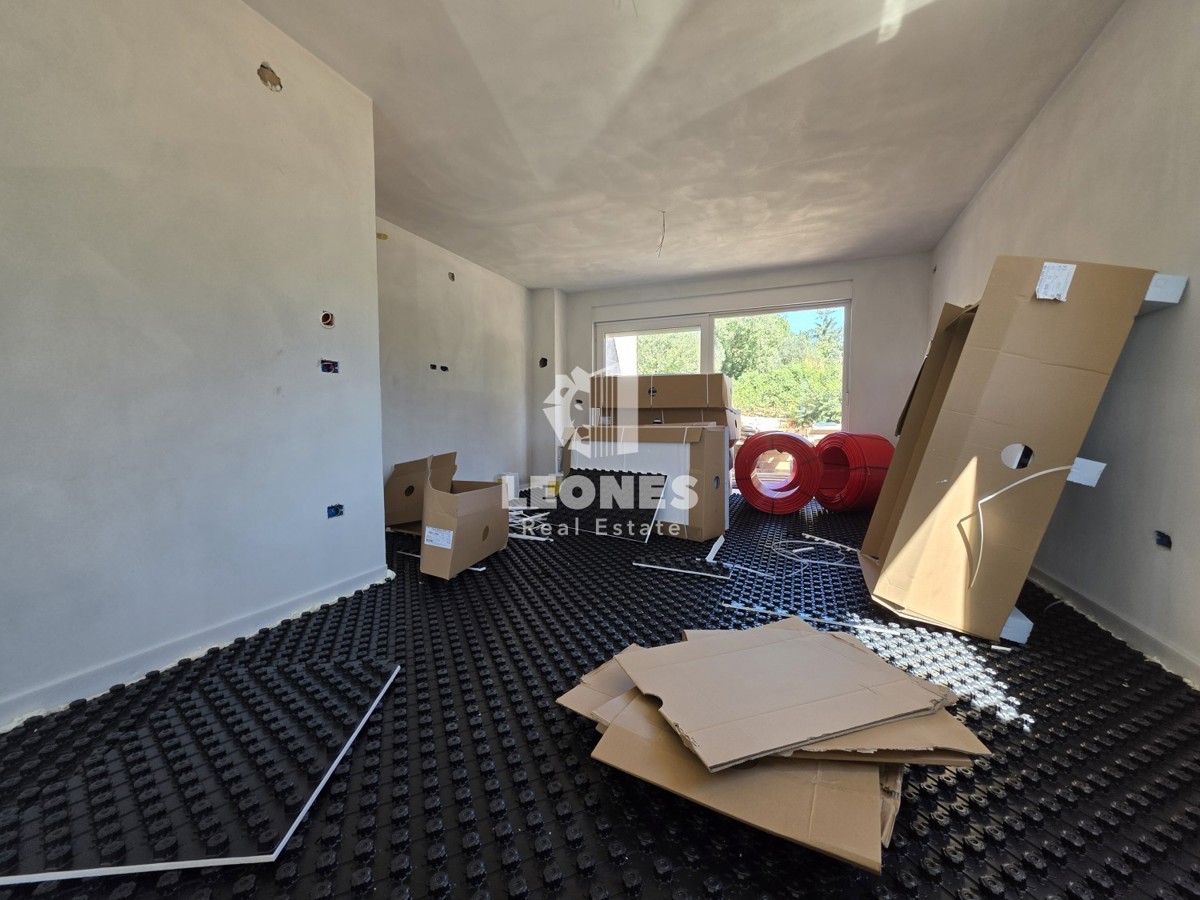 Moderna dvojček hiša z bazenom v bližini Umaga