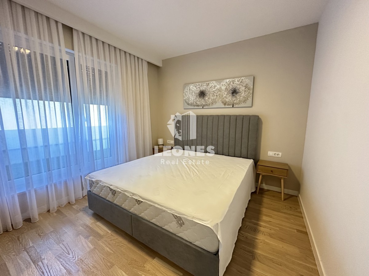 Hochwertige Maisonette-Wohnung mit Pool, voll ausgestattet in Tar