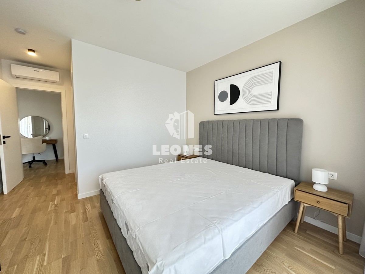 Hochwertige Maisonette-Wohnung mit Pool, voll ausgestattet in Tar