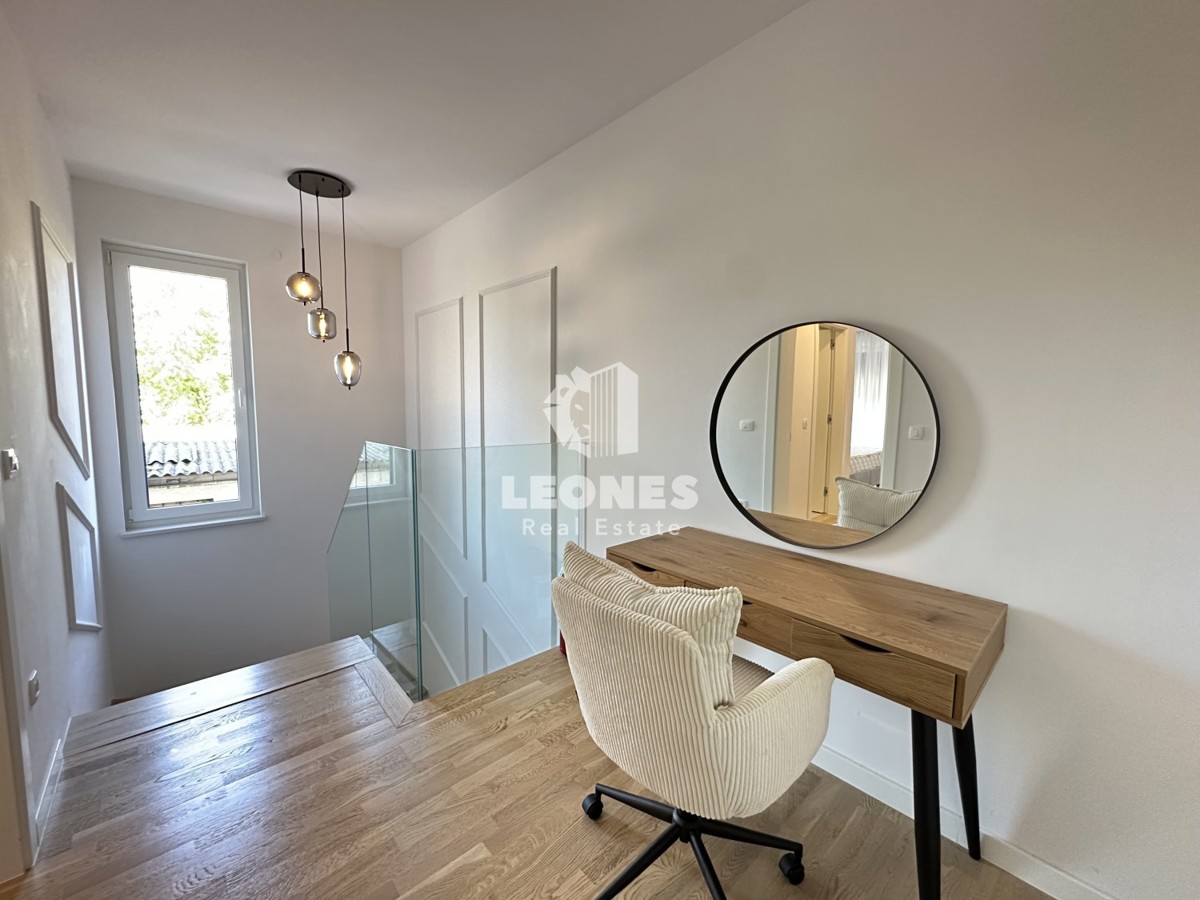 Hochwertige Maisonette-Wohnung mit Pool, voll ausgestattet in Tar