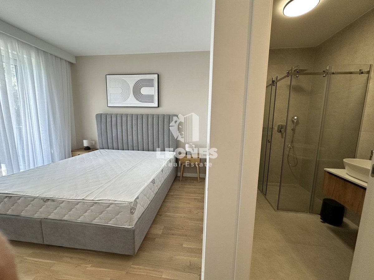 Hochwertige Maisonette-Wohnung mit Pool, voll ausgestattet in Tar