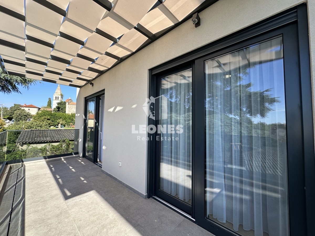 Hochwertige Maisonette-Wohnung mit Pool, voll ausgestattet in Tar