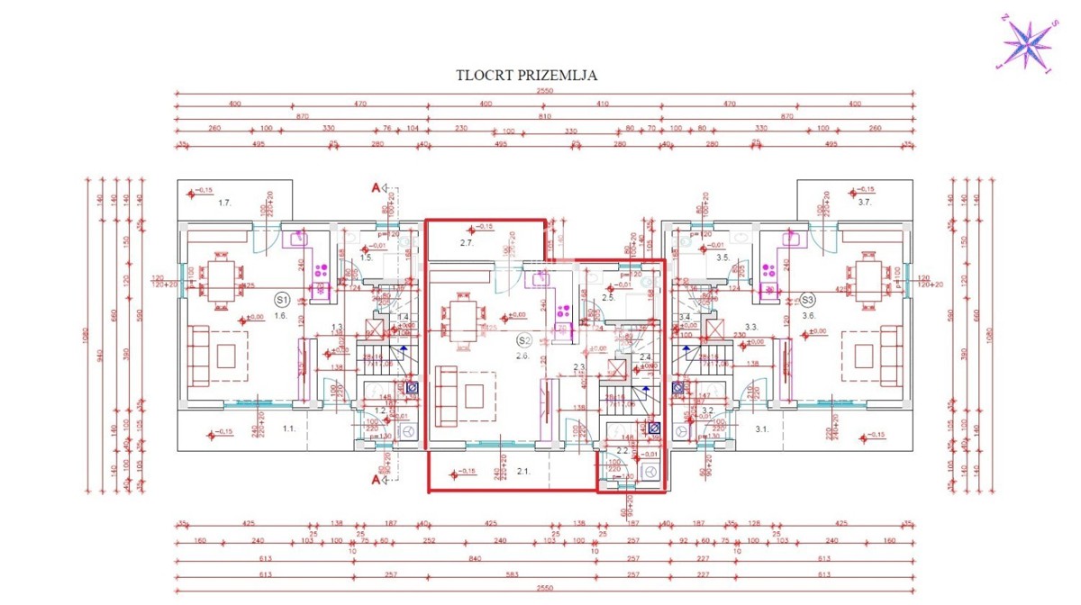 Vrstna hiša z bazenom v bližini Kaštel