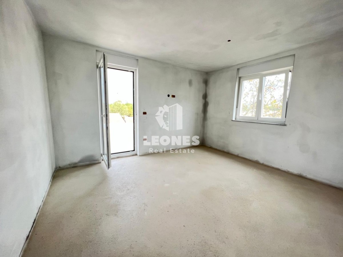 Čudovit, atraktiven penthouse v 2. nadstropju v bližini Poreča