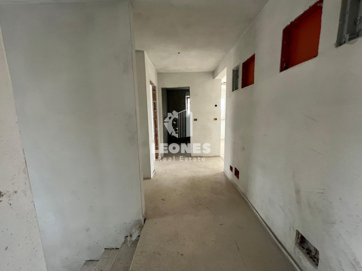 Čudovit, atraktiven penthouse v 2. nadstropju v bližini Poreča