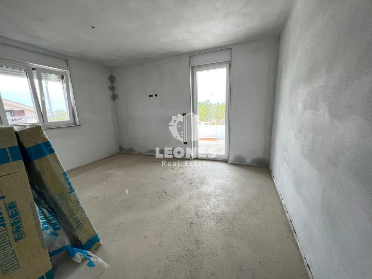 Čudovit, atraktiven penthouse v 2. nadstropju v bližini Poreča