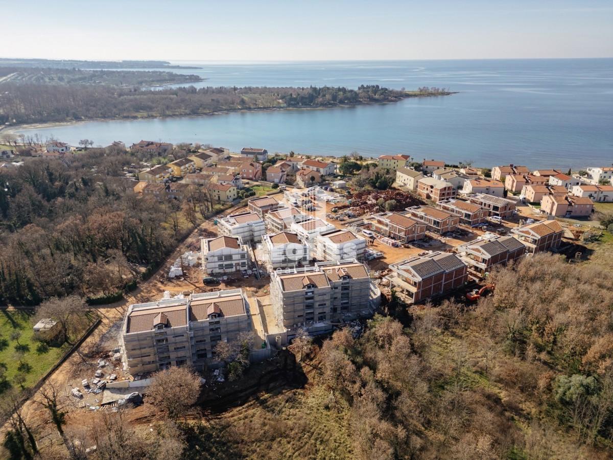 Moderno opremljen apartma 200 m od morja in plaže v Lovrečici, blizu Umaga