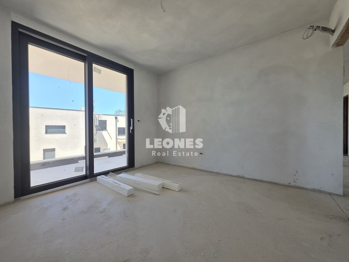 Moderno stanovanje v novi stavbi v bližini Umaga