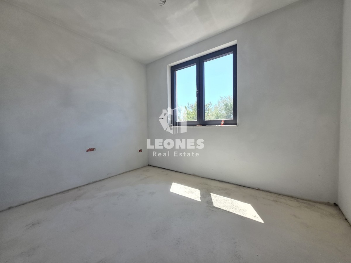 Moderno stanovanje v novi stavbi v bližini Umaga