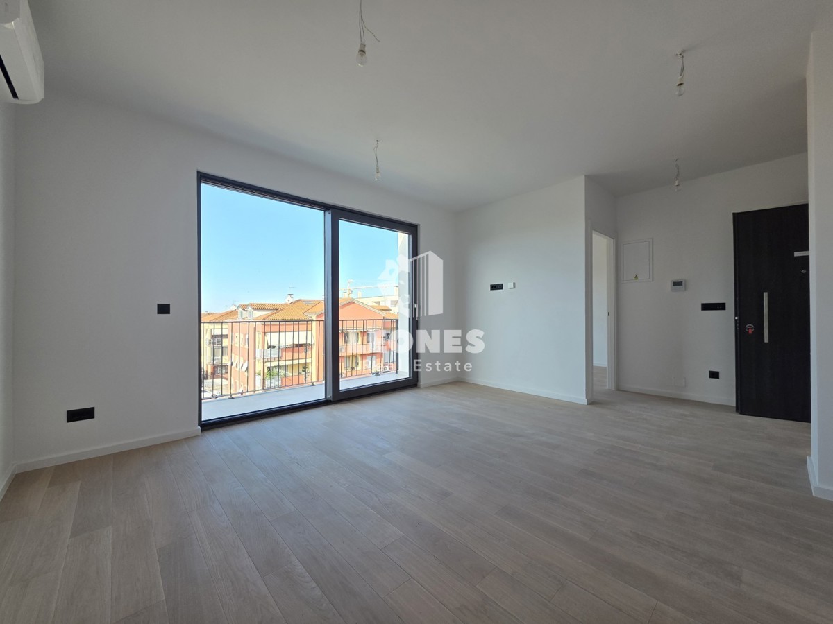 Stanovanje z dvigalom v kakovostni novogradnji v Umagu