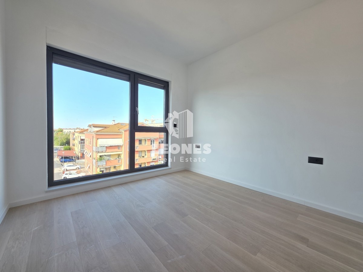 Stanovanje z dvigalom v kakovostni novogradnji v Umagu