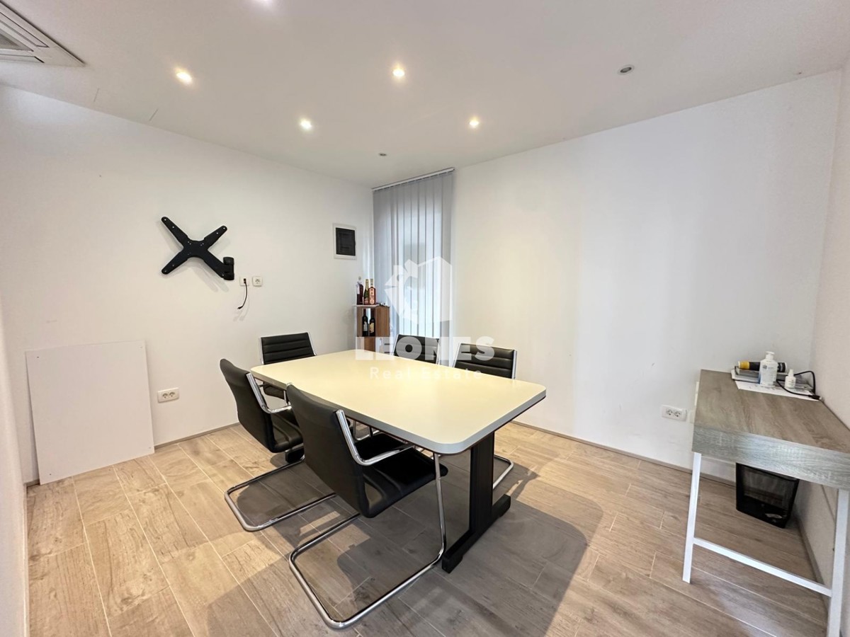 Spazio commerciale vicino al centro di Cittanova