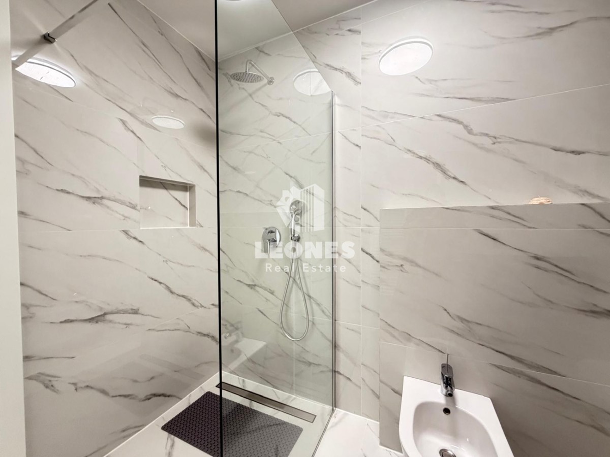 Ekskluzivno stanovanje s panoramskim pogledom na morje v Novigradu