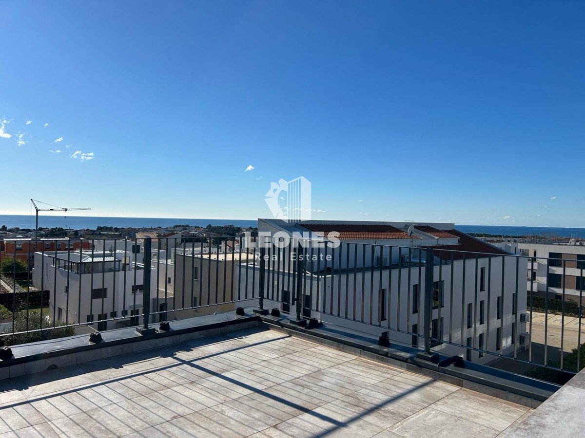 Ekskluzivno stanovanje s panoramskim pogledom na morje v Novigradu