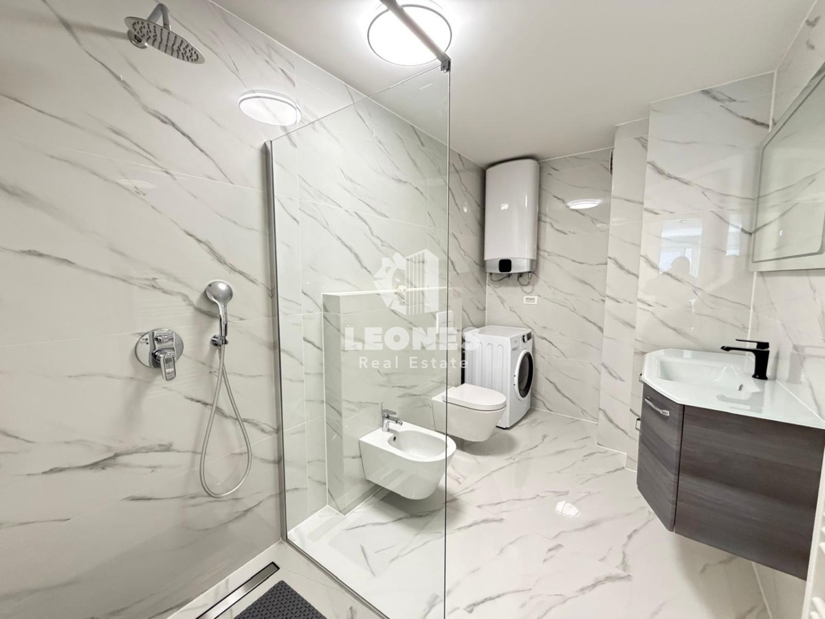 Ekskluzivno stanovanje s panoramskim pogledom na morje v Novigradu