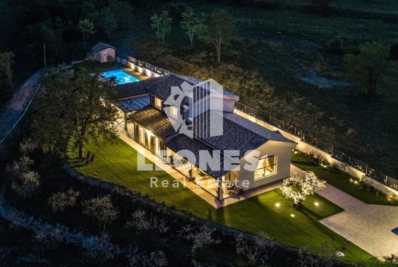 Čudovita vila z odprtim pogledom v okolici Grožnjana