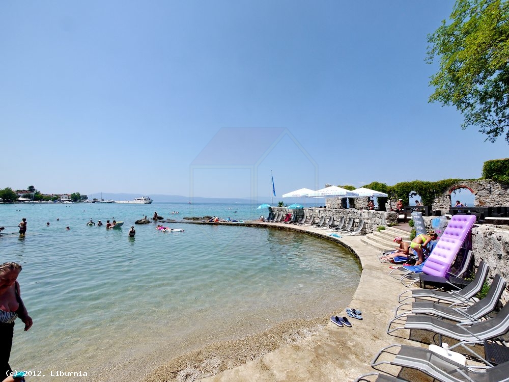 Otok Krk, Njivice, luksuzna vila v bližini morja in plaže