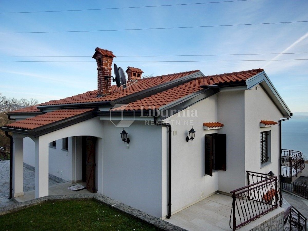 Opatijska riviera, Ičići, samostojna hiša na mirni lokaciji.
