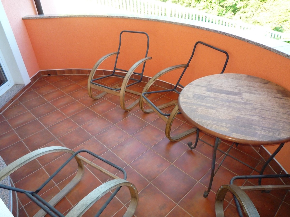 Opatija. Luksuzna vila z bazenom, garažo in pogledom na morje.