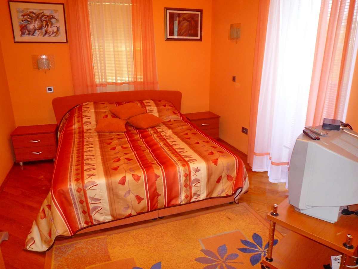 Opatija. Luksuzna vila z bazenom, garažo in pogledom na morje.