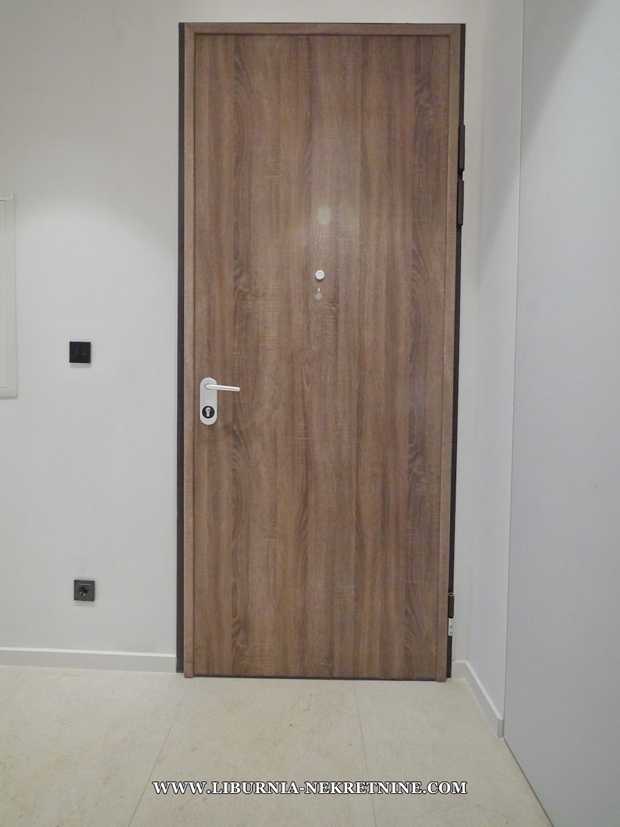 Mesto Krk, Apartma v prvem nadstropju s pogledom na morje