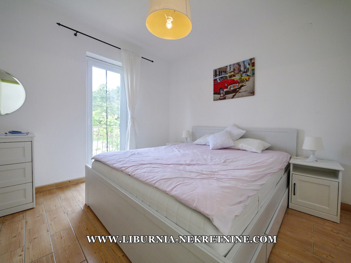 Otok Krk, Šilo. Samostojna hiša s šestimi apartmaji