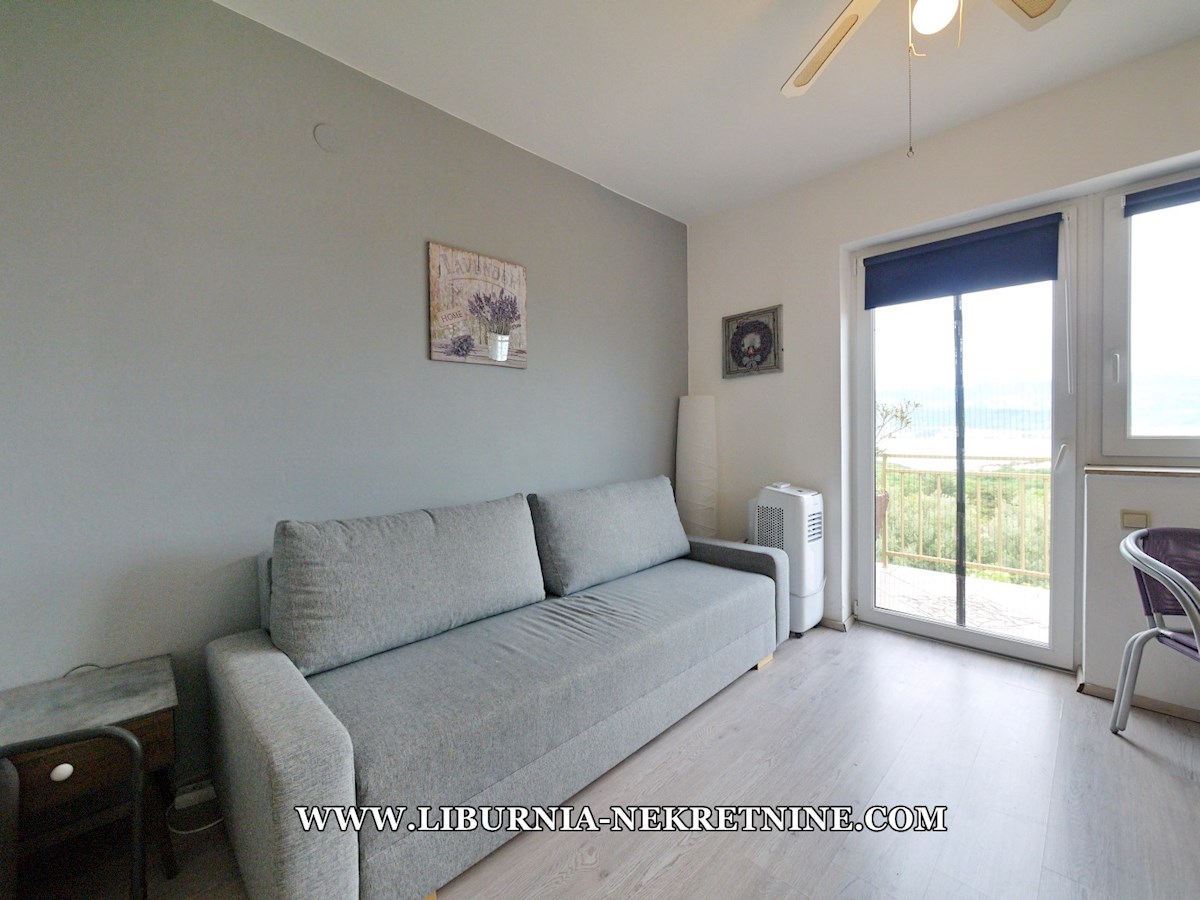Otok Krk, Šilo. Samostojna hiša s šestimi apartmaji
