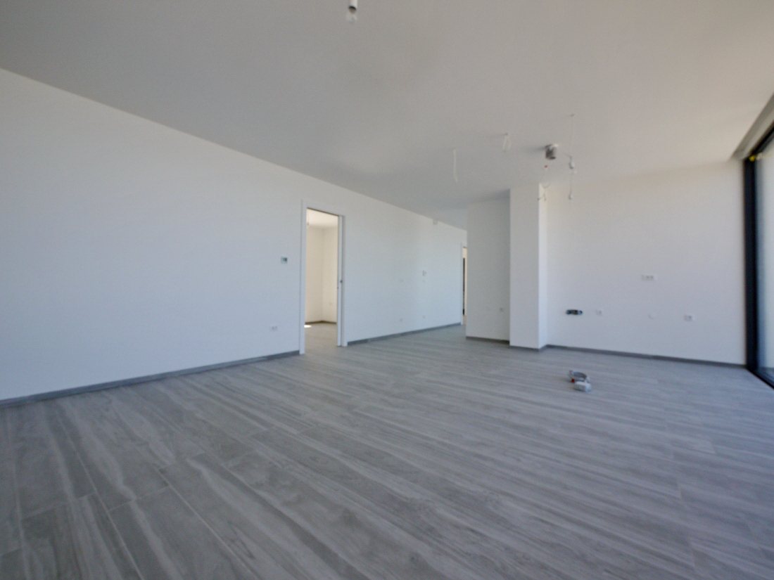 Malinska, Penthouse apartma v novi stavbi, 250 metrov od morja.