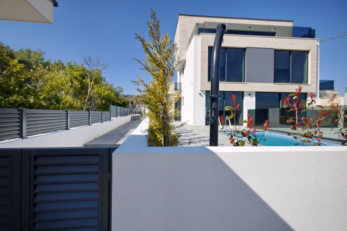 Mesto Krk. Penthouse s pogledom na morje