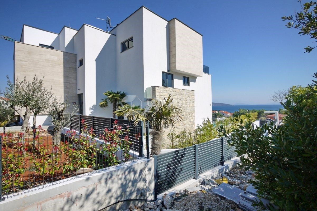 Mesto Krk. Penthouse s pogledom na morje
