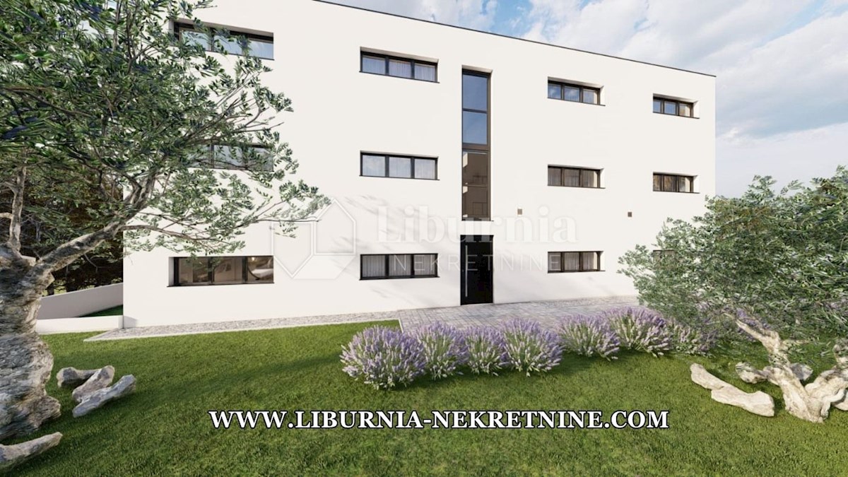 Krk, Malinska. Apartma v prvem nadstropju, 700 metrov od morja.