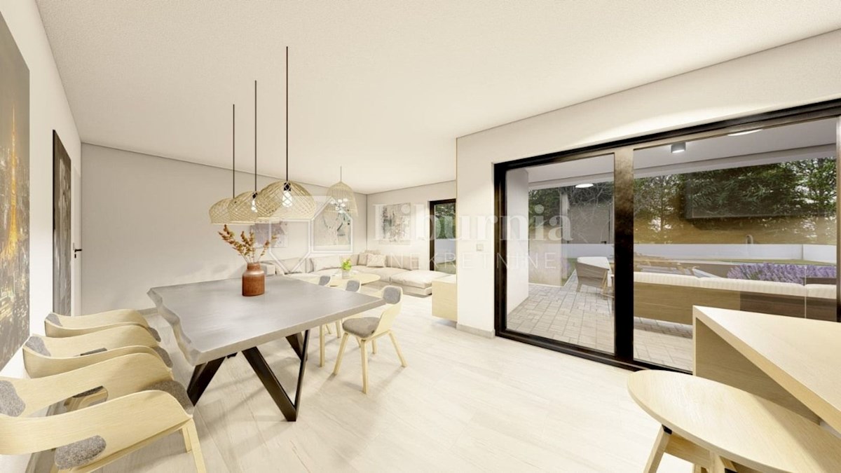 Krk, Malinska. Apartma v pritličju z vrtom in bazenom, 700 metrov od morja.
