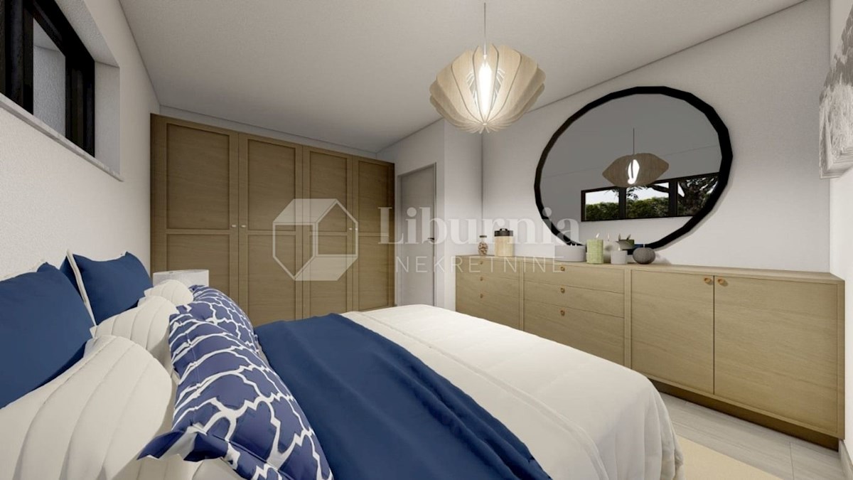 Krk, Malinska. Apartma v pritličju z vrtom in bazenom, 700 metrov od morja.