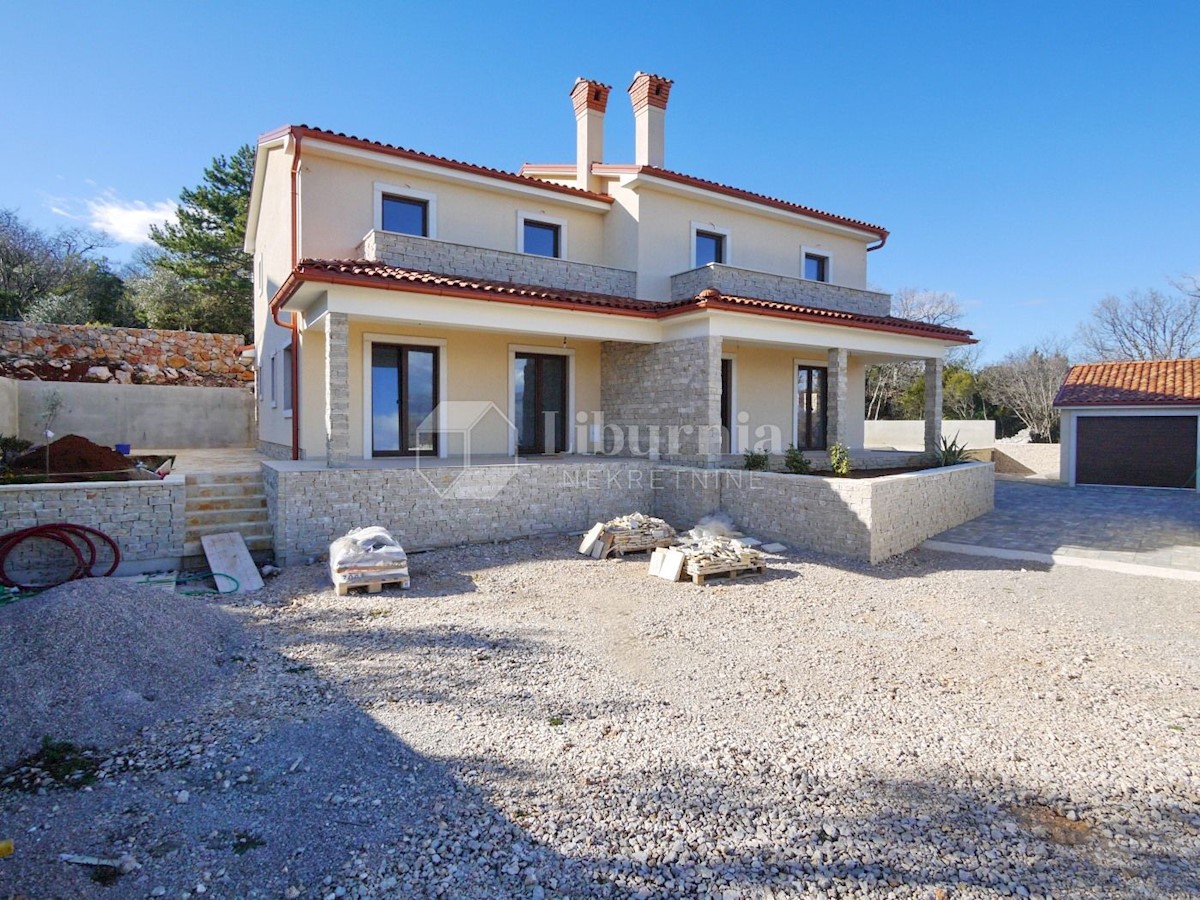 Otok Krk, Vrbnik. Nova samostojna hiša z bazenom, garažo in panoramskim pogledom na morje