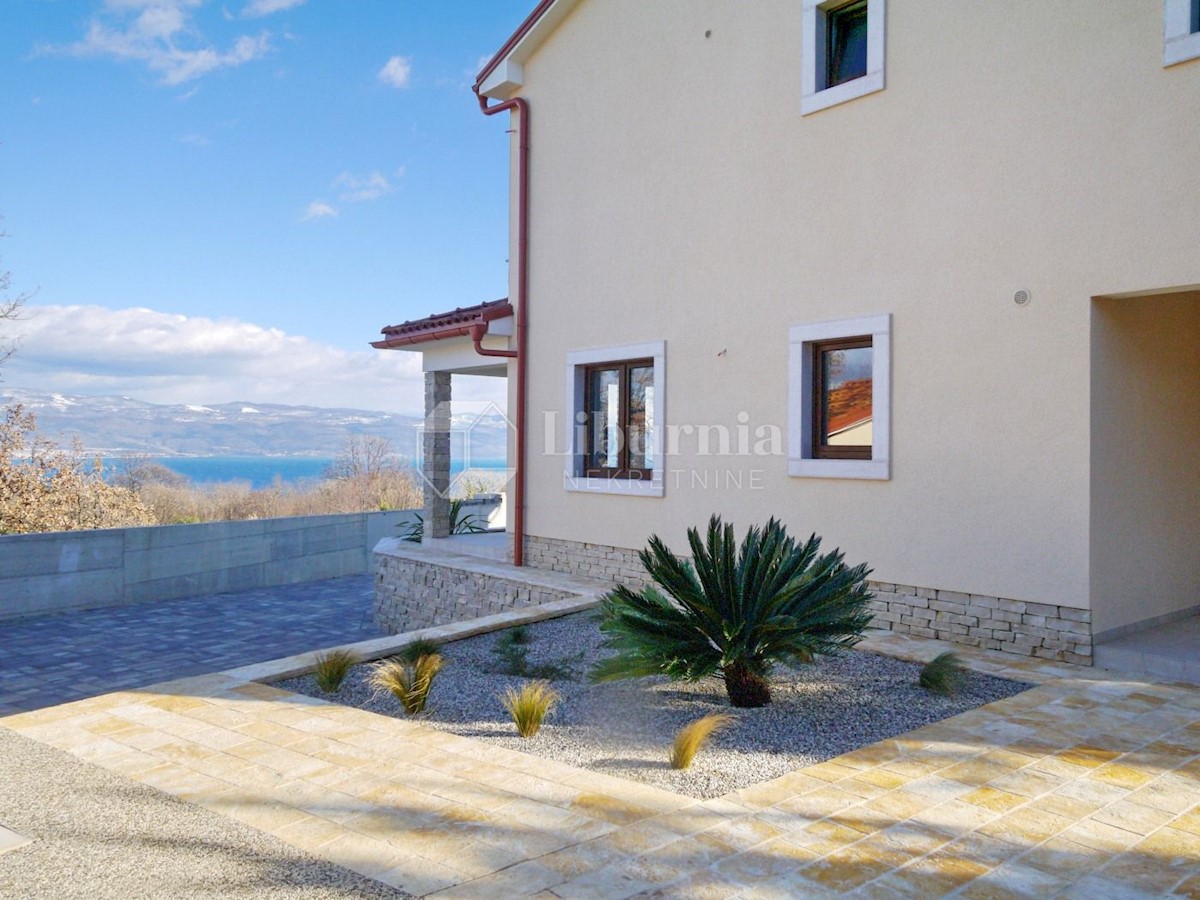 Otok Krk, Vrbnik. Nova samostojna hiša z bazenom, garažo in panoramskim pogledom na morje