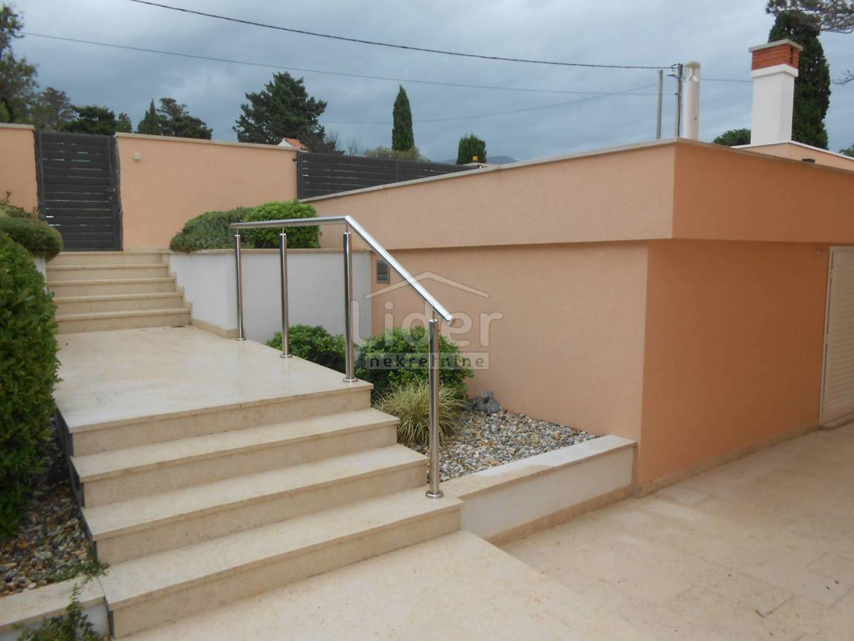 Hiša Novi Vinodolski, 300m2