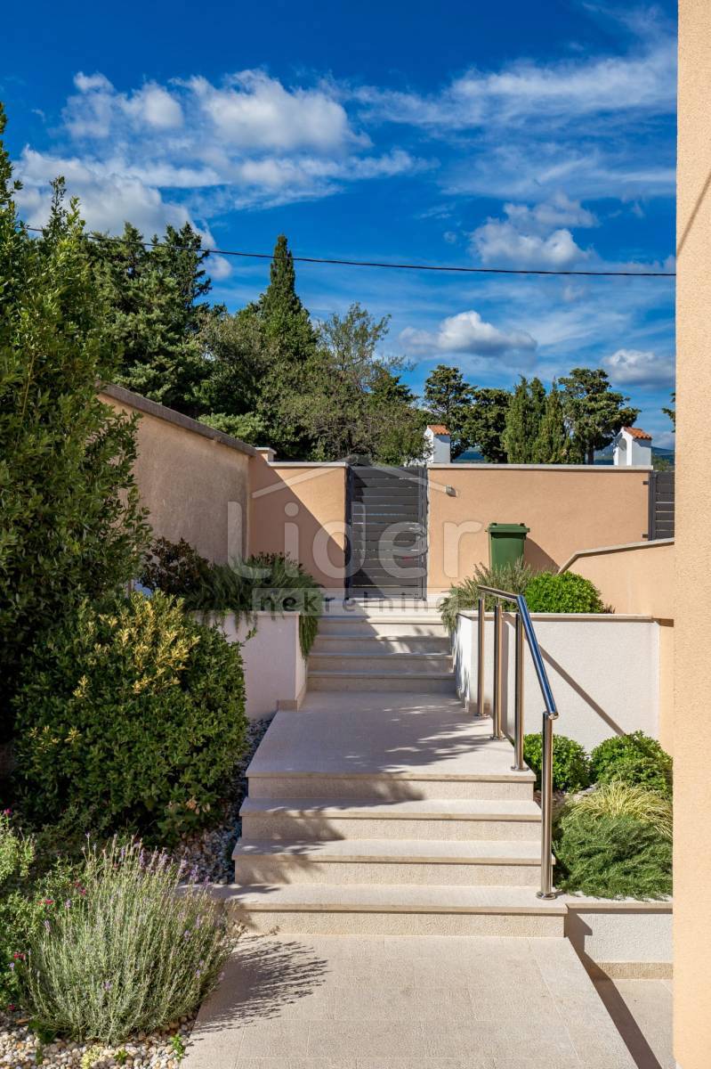 Hiša Novi Vinodolski, 300m2