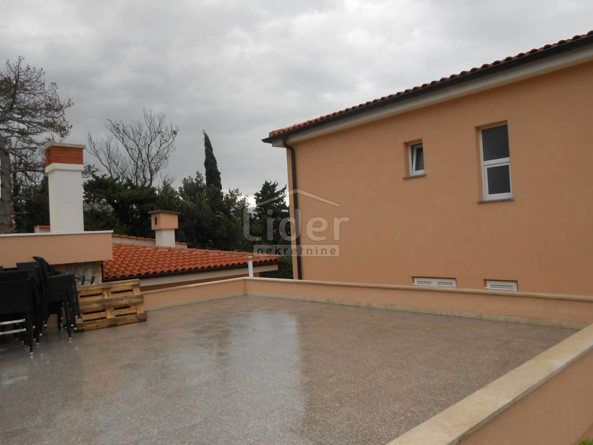 Hiša Novi Vinodolski, 300m2