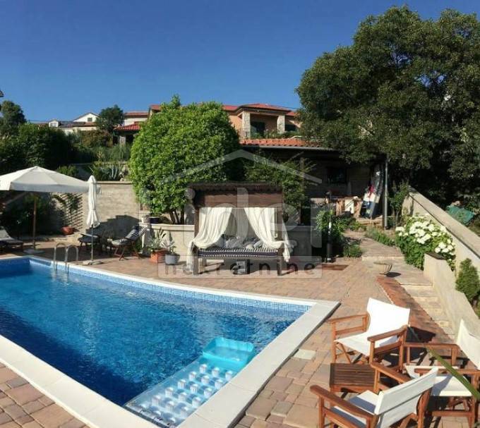 Hiša Kostrena, 214m2