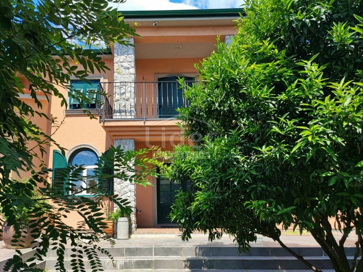 Hiša Kostrena, 214m2