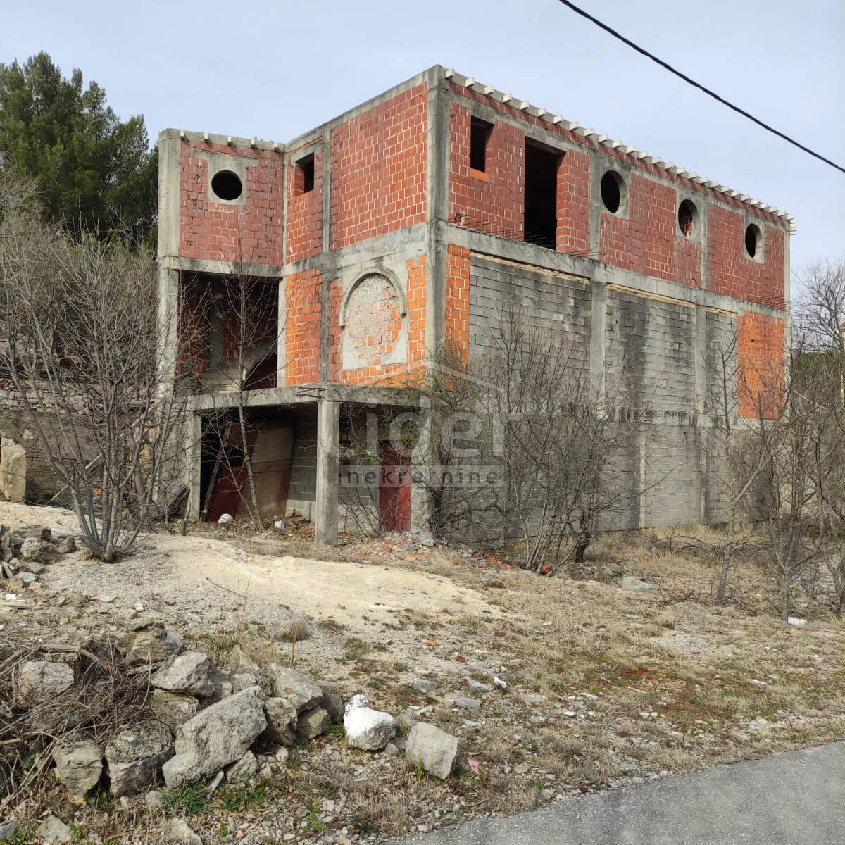 Hiša Kruševo, 300m2