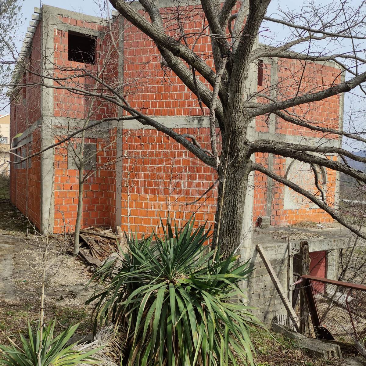 Hiša Kruševo, 300m2