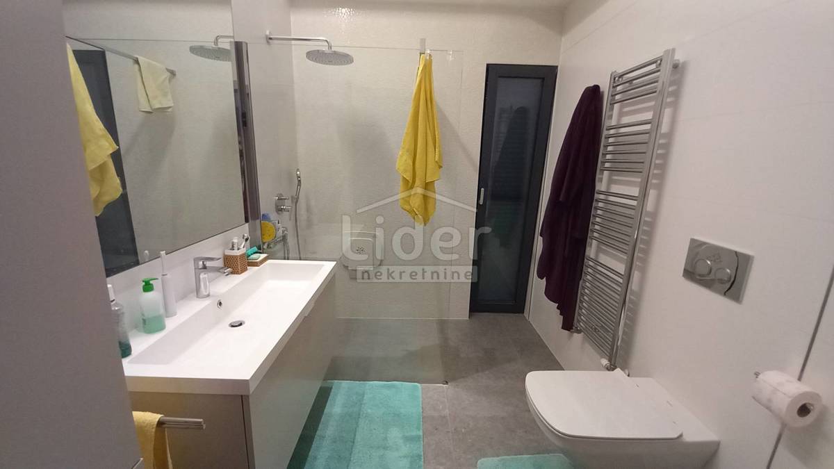 Hiša Fažana, 300m2