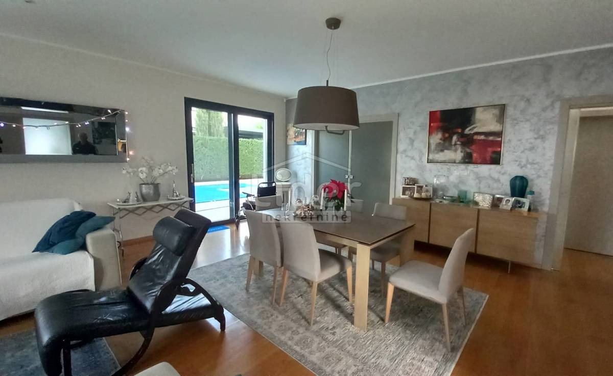 Hiša Fažana, 300m2