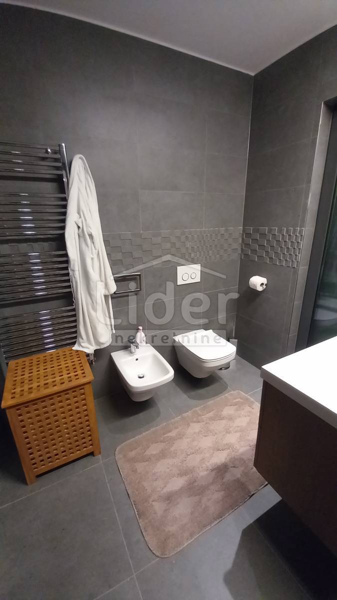 Hiša Fažana, 300m2