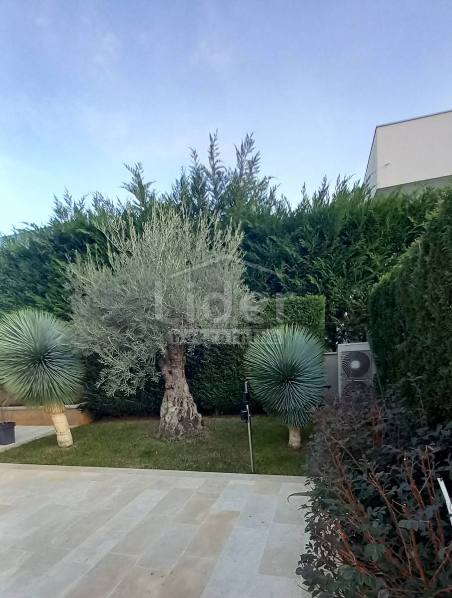 Hiša Fažana, 300m2