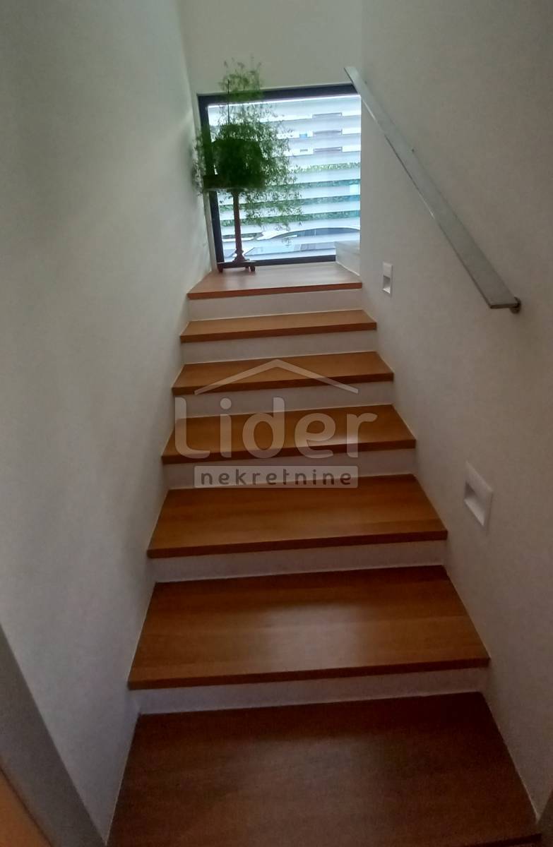 Hiša Fažana, 300m2